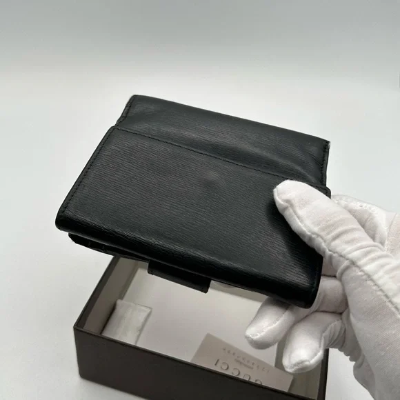Gucci Leather Clasp Wallet - Picture 6 of 15